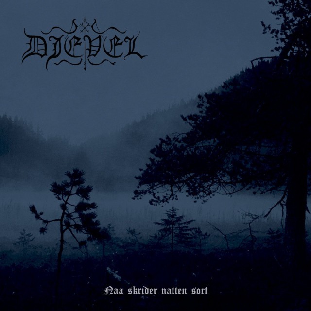 Naa skrider natten sort
