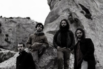 Des deux l'une est l'autre